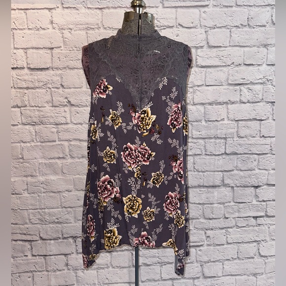 TORRID FLORAL PRINT LACE INSET CREPE TANK TOP size 3 - Picture 1 of 4